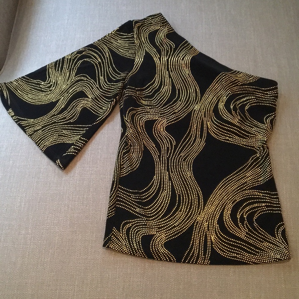 One shoulder top